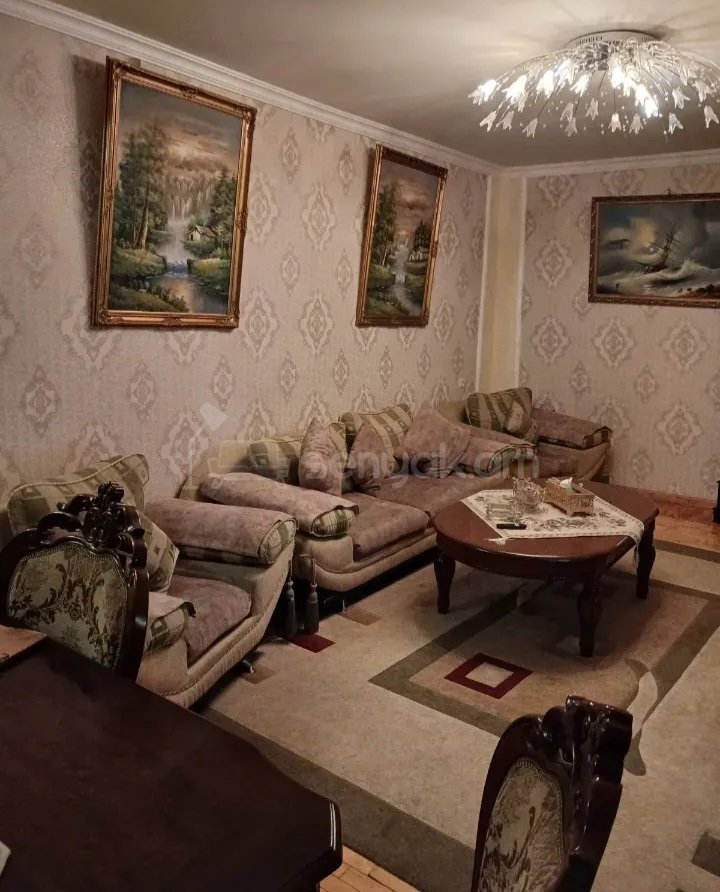 3 Սենյականոց Բնակարան Քարե Շենքում, 85քմ, 5/5 հարկ, Կապիտալ Վերանորոգված, Կահավորված