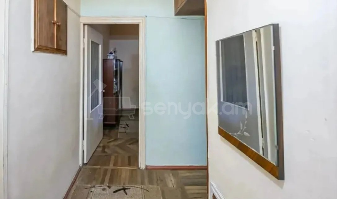 1 Սենյականոց Բնակարան Քարե Շենքում, 45քմ, 4/5 հարկ, Պետական Վիճակում