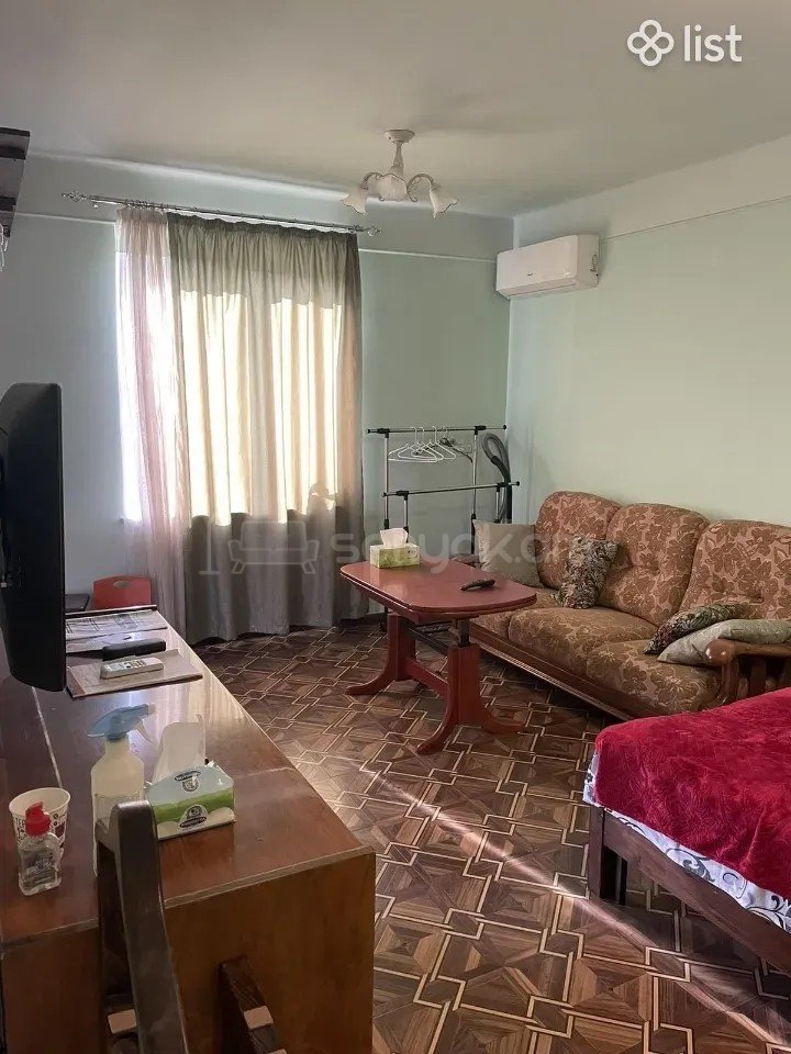 1 Սենյականոց Բնակարան Քարե Շենքում, 33քմ, 3/4 հարկ, Կապիտալ Վերանորոգված, Կահավորված, Արևկող