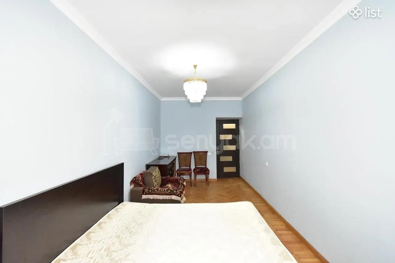 3 Սենյականոց Բնակարան Քարե Շենքում, 72քմ, 1/5 հարկ, Կապիտալ Վերանորոգված, Կահավորված