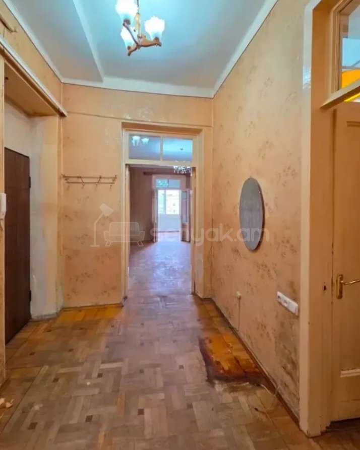 2 Սենյականոց Բնակարան Քարե Շենքում, 63քմ, 2/4 հարկ, Պետական Վիճակում