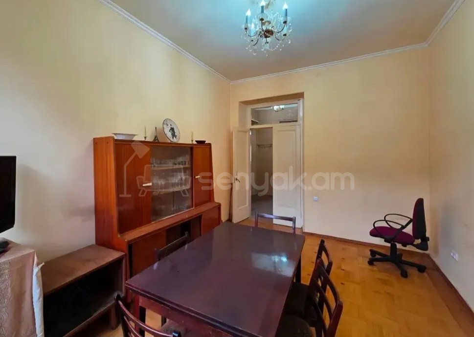 2 Սենյականոց Բնակարան Քարե Շենքում, 63քմ, 2/4 հարկ, Պետական Վիճակում
