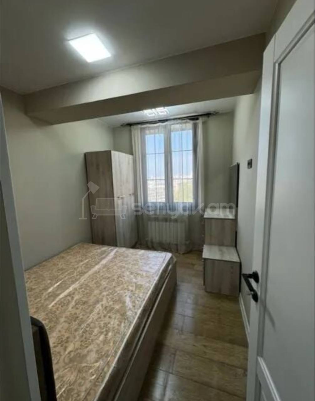 2 Սենյականոց Բնակարան Քարե Շենքում, 50քմ, 5/5 հարկ, Կապիտալ Վերանորոգված, Կահավորված