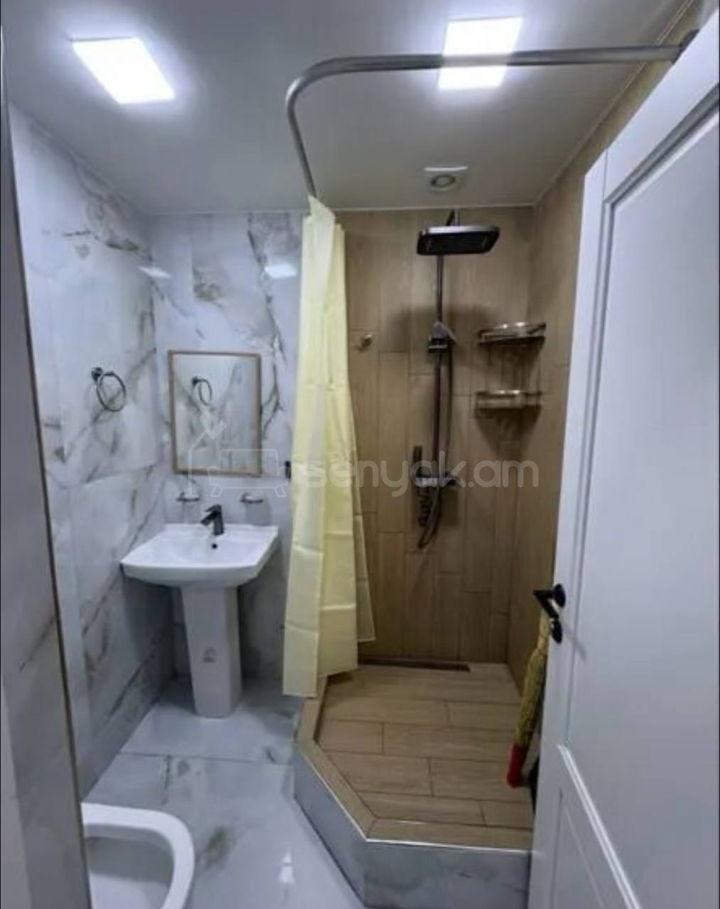 2 Սենյականոց Բնակարան Քարե Շենքում, 50քմ, 5/5 հարկ, Կապիտալ Վերանորոգված, Կահավորված