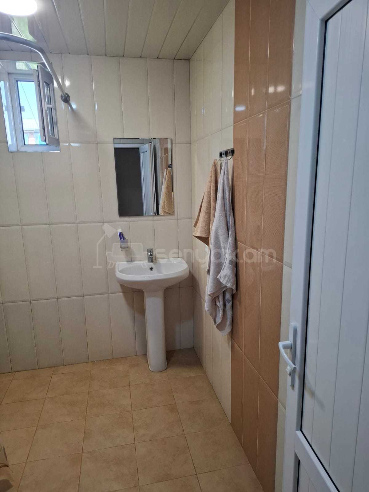 2 Սենյականոց Բնակարան, 68քմ, 4/5 հարկ, Կապիտալ Վերանորոգված