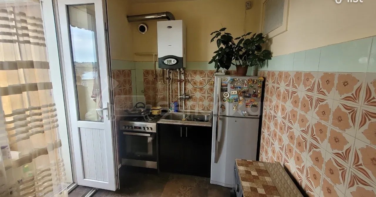 2 Սենյականոց Բնակարան Քարե Շենքում, 50քմ, 5/5 հարկ, Կոսմետիկ Վերանորոգված