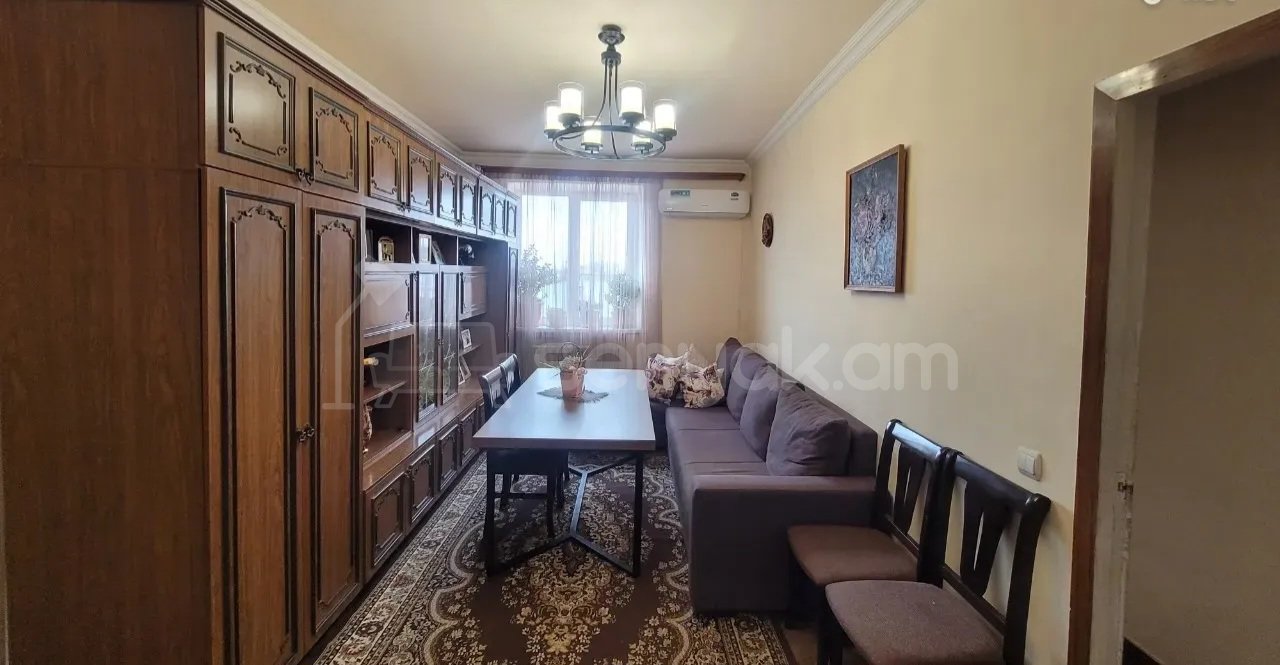2 Սենյականոց Բնակարան Քարե Շենքում, 50քմ, 5/5 հարկ, Կոսմետիկ Վերանորոգված