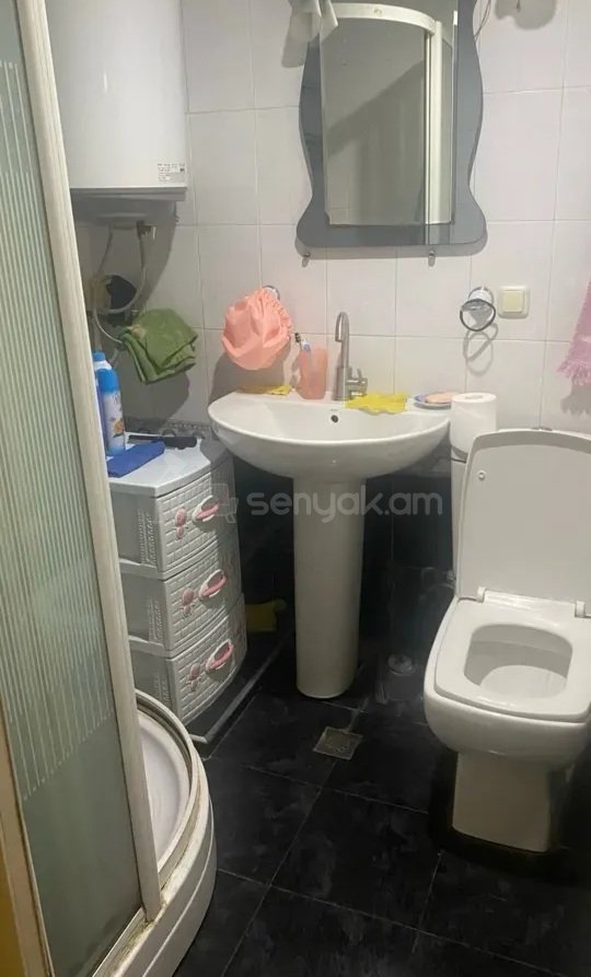 2 Սենյականոց Բնակարան Քարե Շենքում, 60քմ, 1/4 հարկ, Կապիտալ Վերանորոգված, Կահավորված