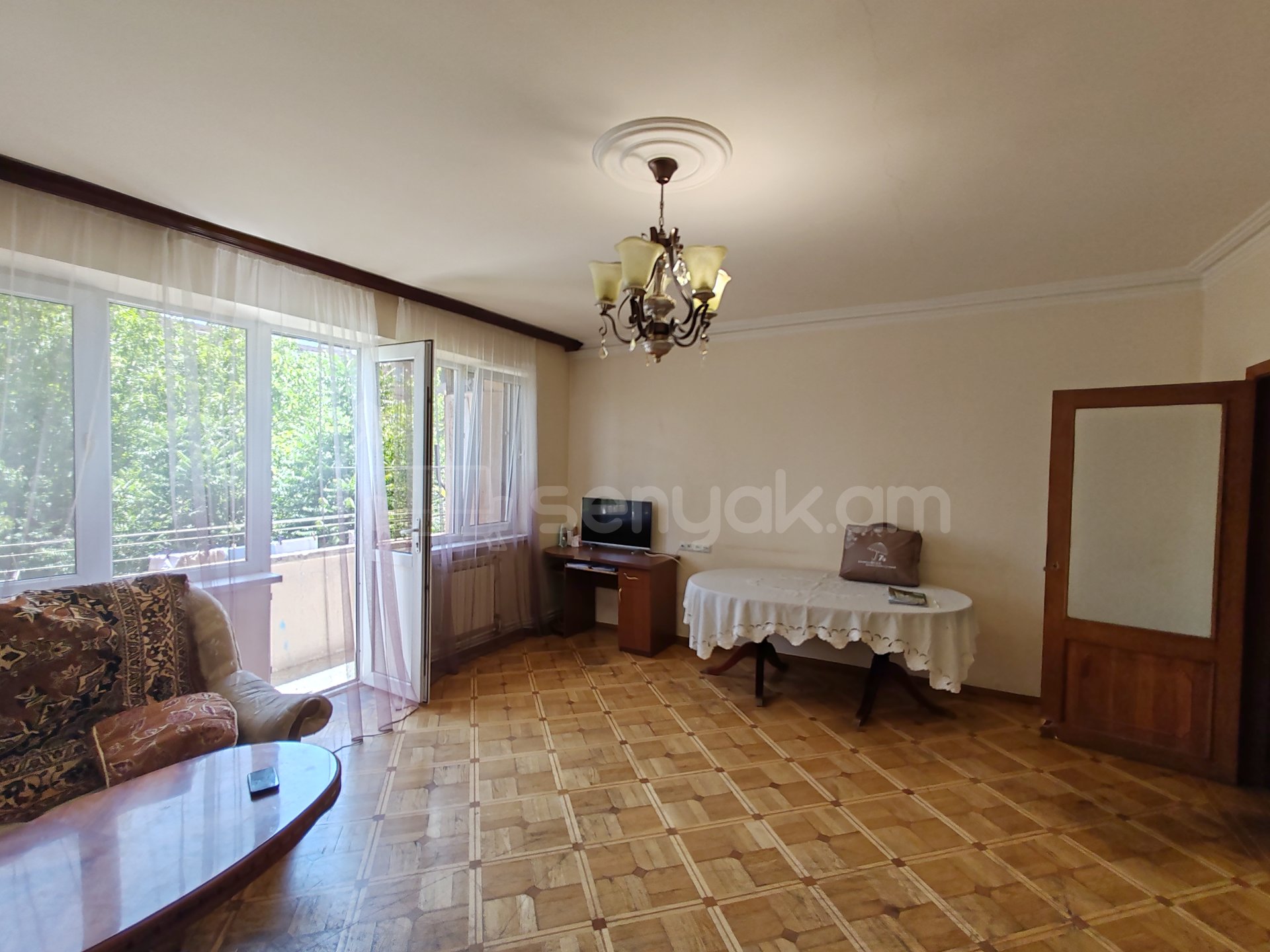 3 Սենյականոց Բնակարան, 80քմ, 3/9 հարկ, Նորմալ Վիճակում, Կահավորված