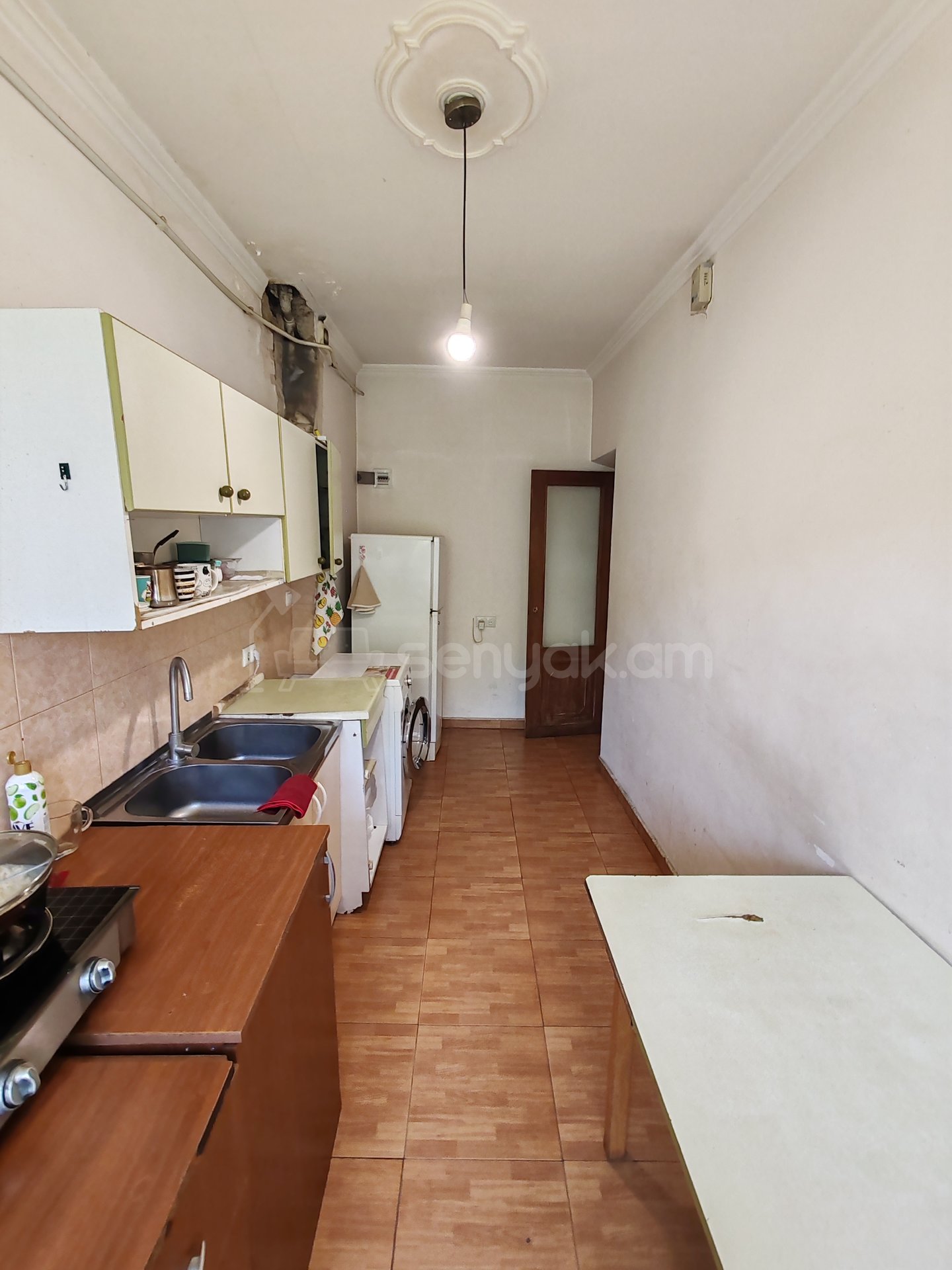 3 Սենյականոց Բնակարան, 80քմ, 3/9 հարկ, Նորմալ Վիճակում, Կահավորված