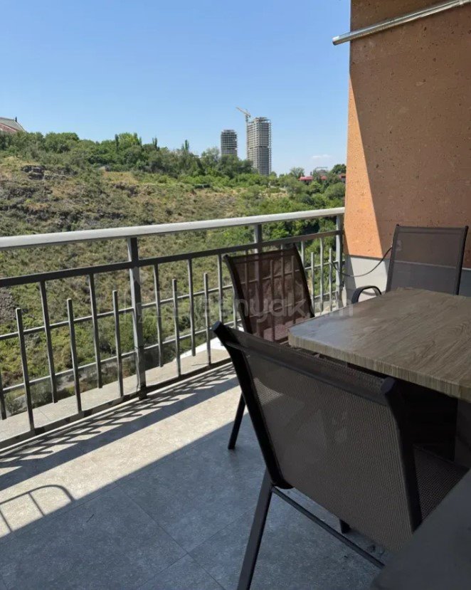 3 Սենյականոց Բնակարան Նորակառույցում, 87քմ, 1/6 հարկ, Կապիտալ Վերանորոգված
