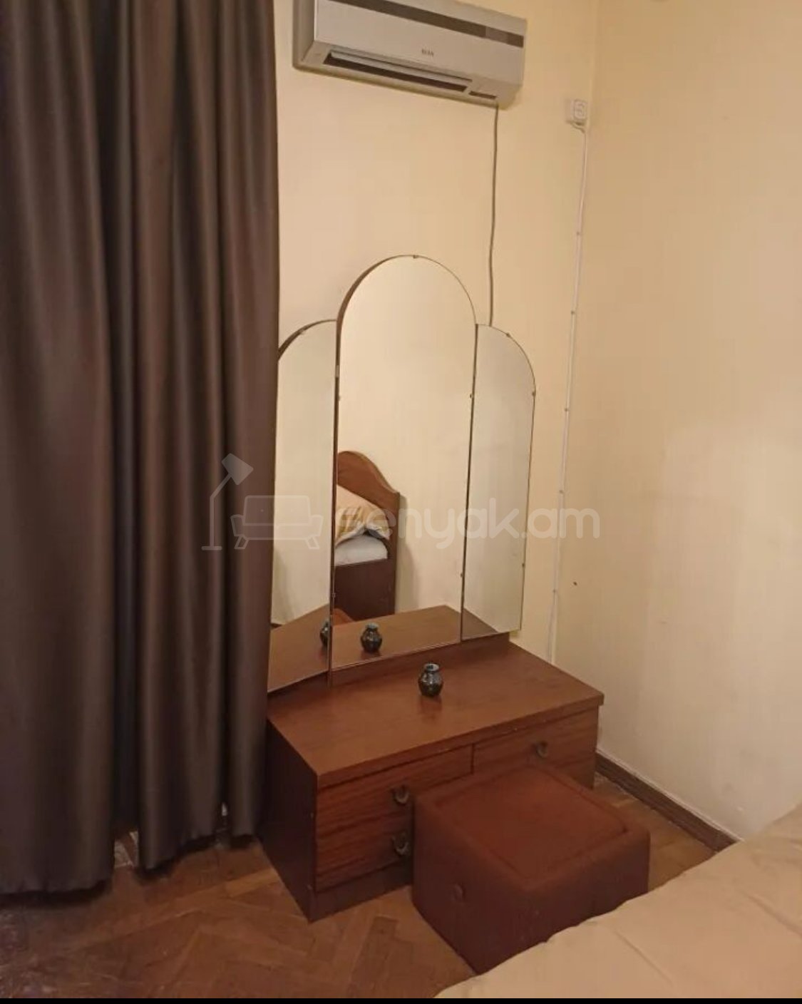 2 Սենյականոց Բնակարան Քարե Շենքում, 40քմ, 3/4 հարկ, Նորմալ Վիճակում, Կահավորված, Արևկող