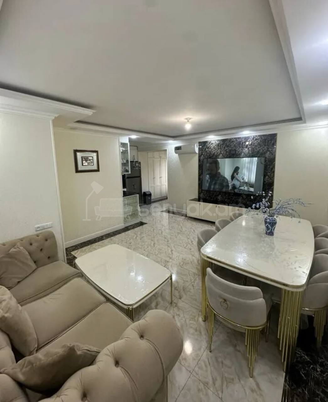 2 Սենյականոց Բնակարան Քարե Շենքում, 46քմ, 3/5 հարկ, Կապիտալ Վերանորոգված