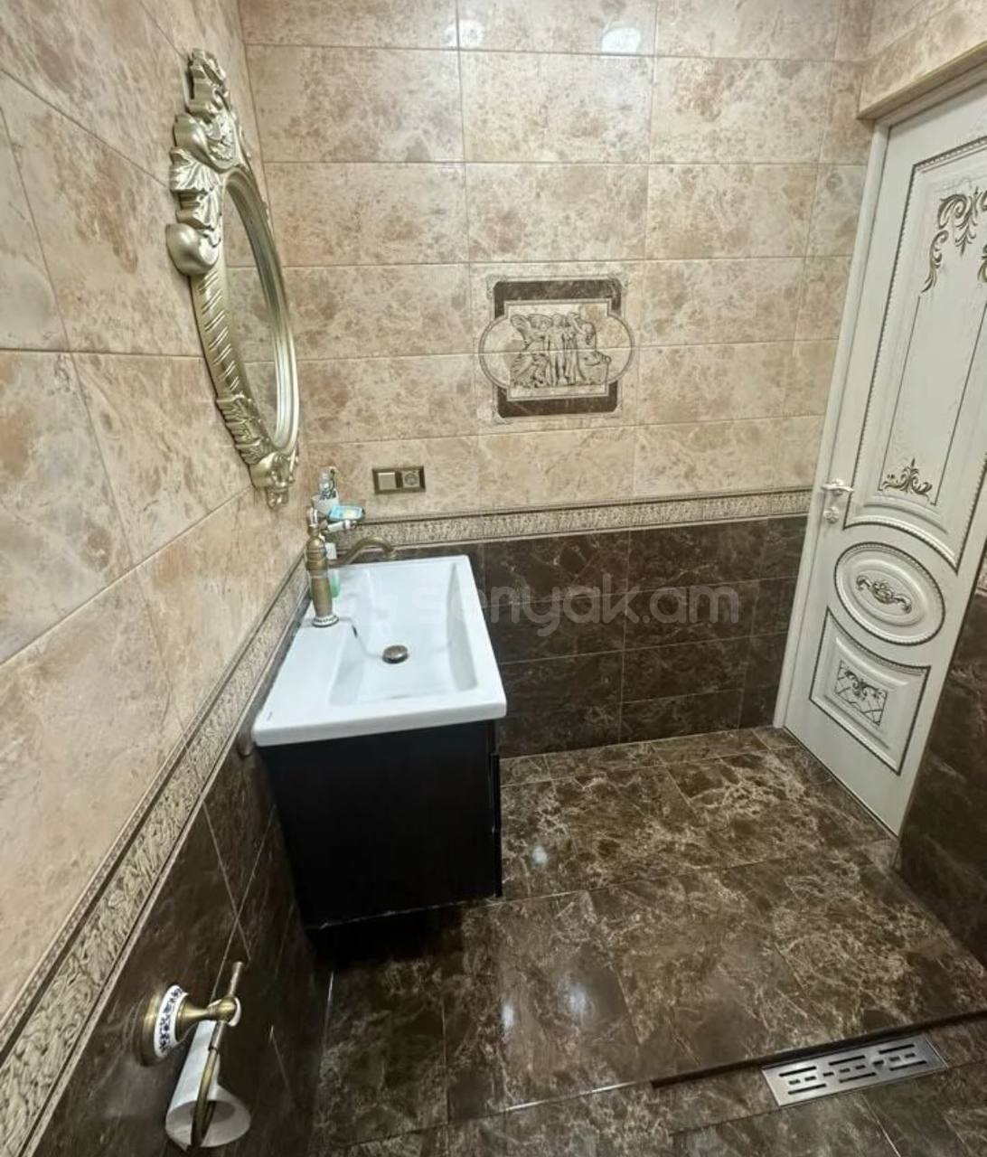 2 Սենյականոց Բնակարան Քարե Շենքում, 46քմ, 3/5 հարկ, Կապիտալ Վերանորոգված