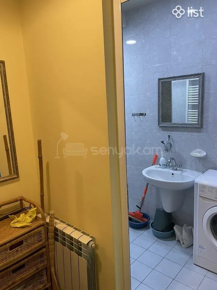 1 Սենյականոց Բնակարան Քարե Շենքում, 33քմ, 3/5 հարկ, Կապիտալ Վերանորոգված, Կահավորված, Արևկող