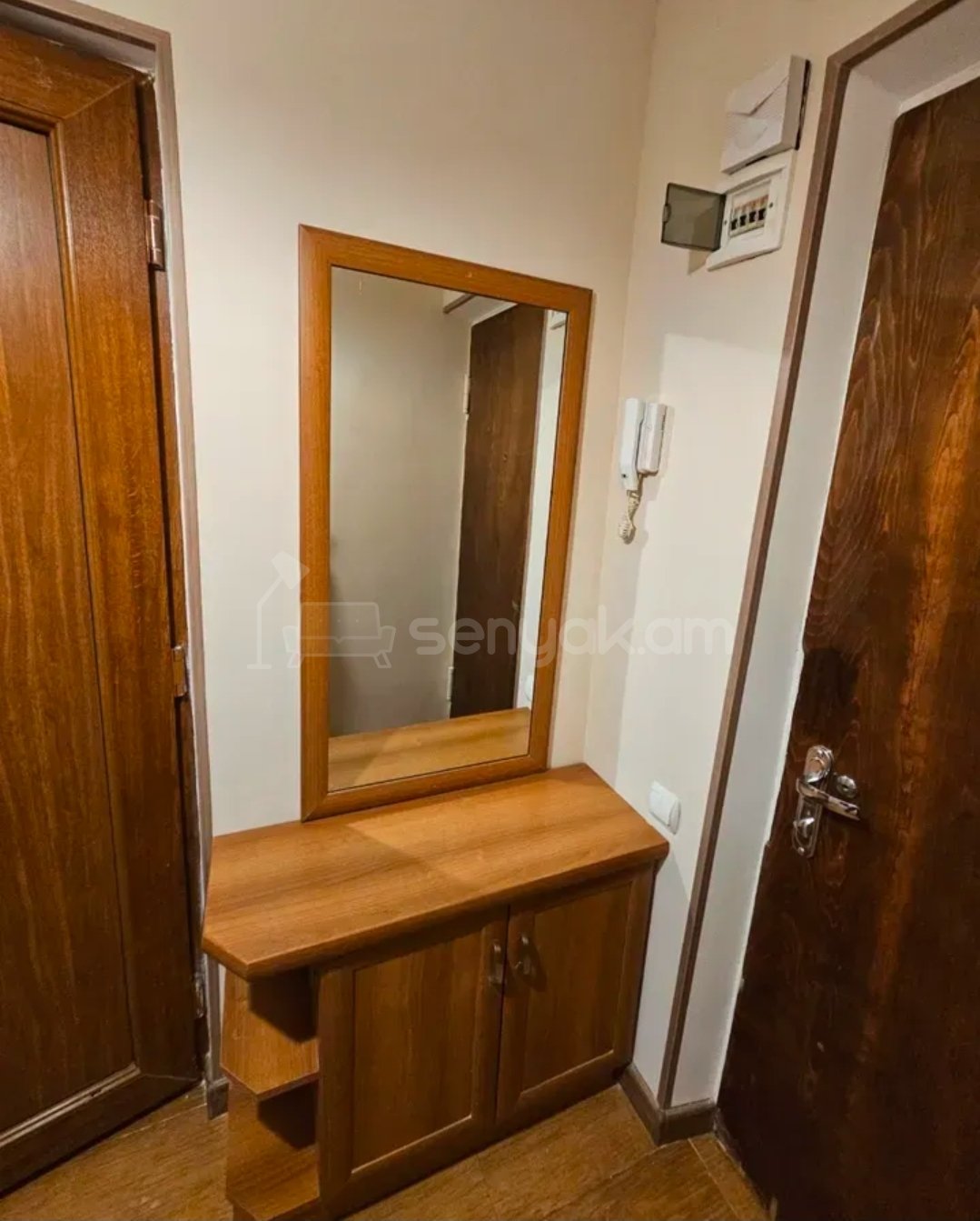 3 Սենյականոց Բնակարան Քարե Շենքում, 63քմ, 5/5 հարկ, Նորմալ Վիճակում, Կահավորված, Արևկող