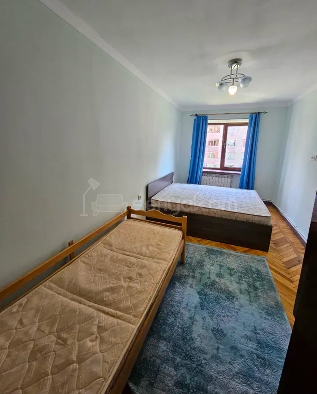 3 Սենյականոց Բնակարան Քարե Շենքում, 63քմ, 5/5 հարկ, Նորմալ Վիճակում, Կահավորված, Արևկող