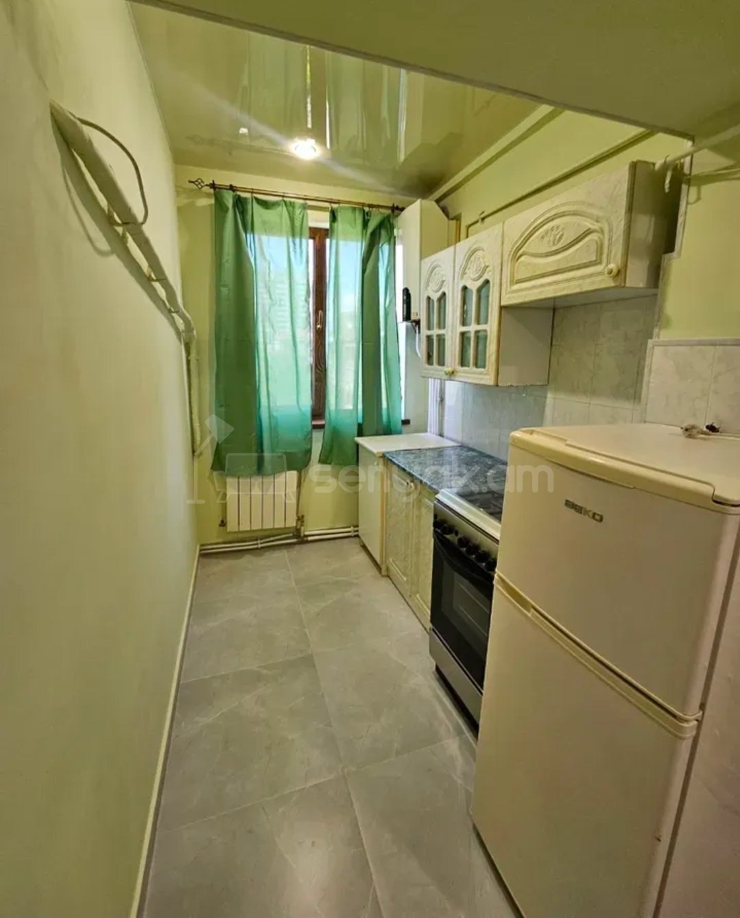 3 Սենյականոց Բնակարան Քարե Շենքում, 63քմ, 5/5 հարկ, Նորմալ Վիճակում, Կահավորված, Արևկող