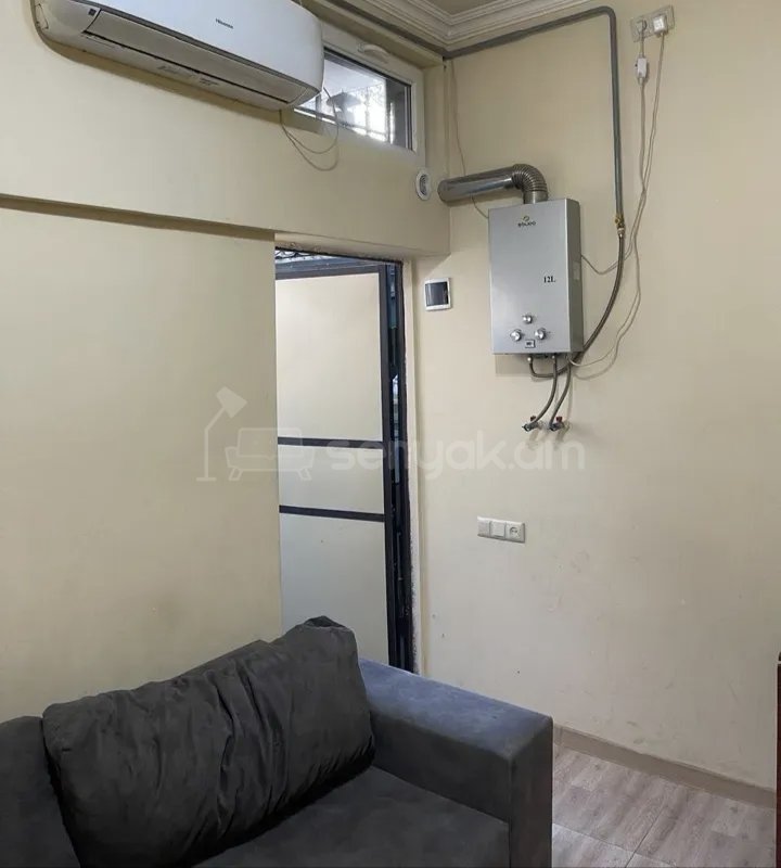 2 Սենյականոց Բնակարան Քարե Շենքում, 46քմ, 1/1 հարկ, Կապիտալ Վերանորոգված, Կահավորված