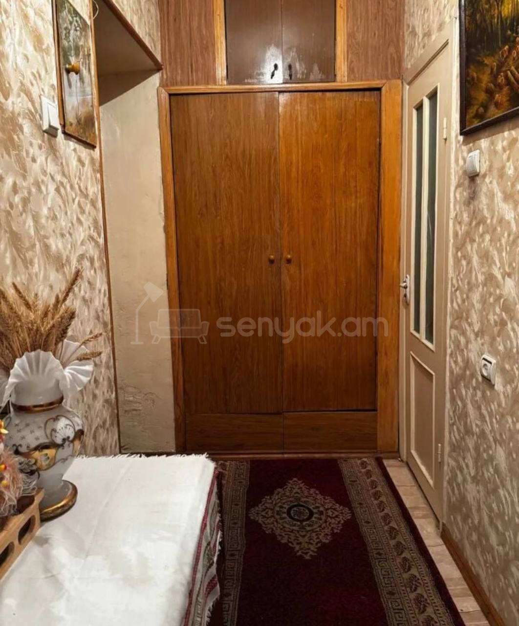 1 Սենյականոց Բնակարան Քարե Շենքում, 42քմ, 2/5 հարկ, Նորմալ Վիճակում, Կահավորված, Արևկող