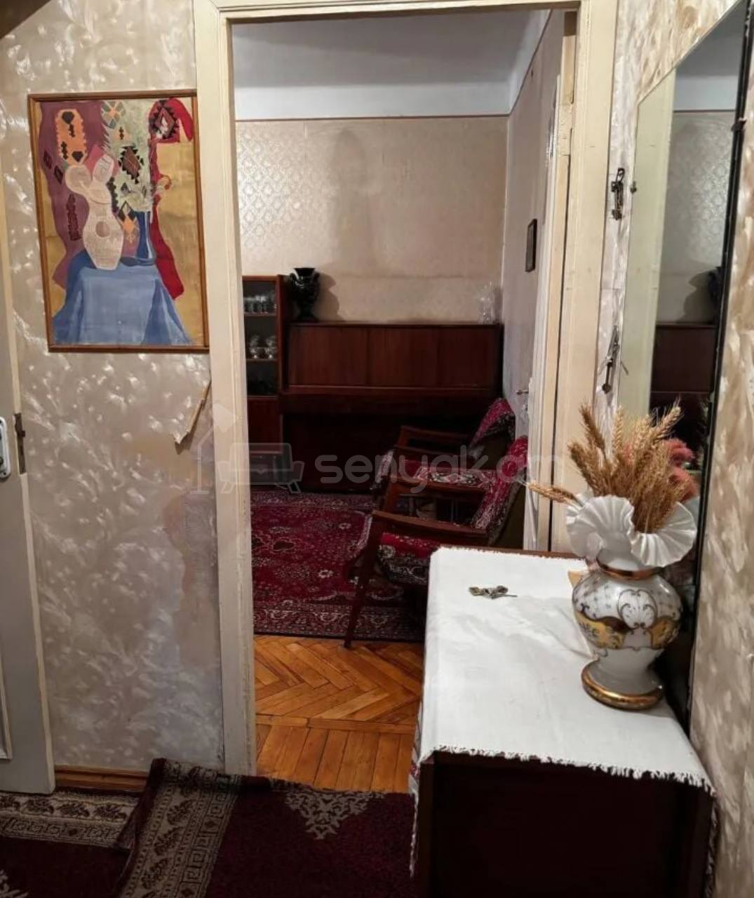 1 Սենյականոց Բնակարան Քարե Շենքում, 42քմ, 2/5 հարկ, Նորմալ Վիճակում, Կահավորված, Արևկող