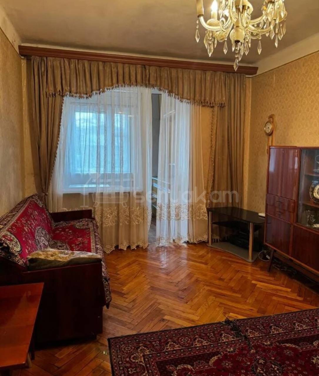 1 Սենյականոց Բնակարան Քարե Շենքում, 42քմ, 2/5 հարկ, Նորմալ Վիճակում, Կահավորված, Արևկող