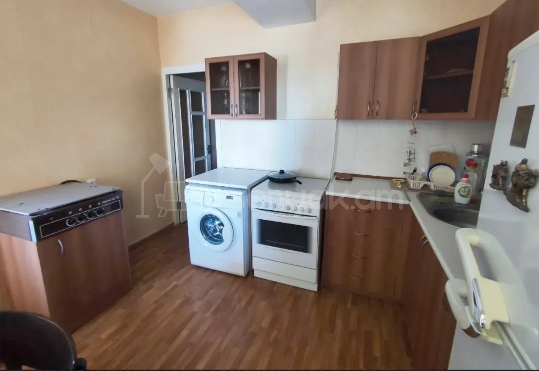 2 Սենյականոց Բնակարան, 69քմ, 12/16 հարկ, Նորմալ Վիճակում