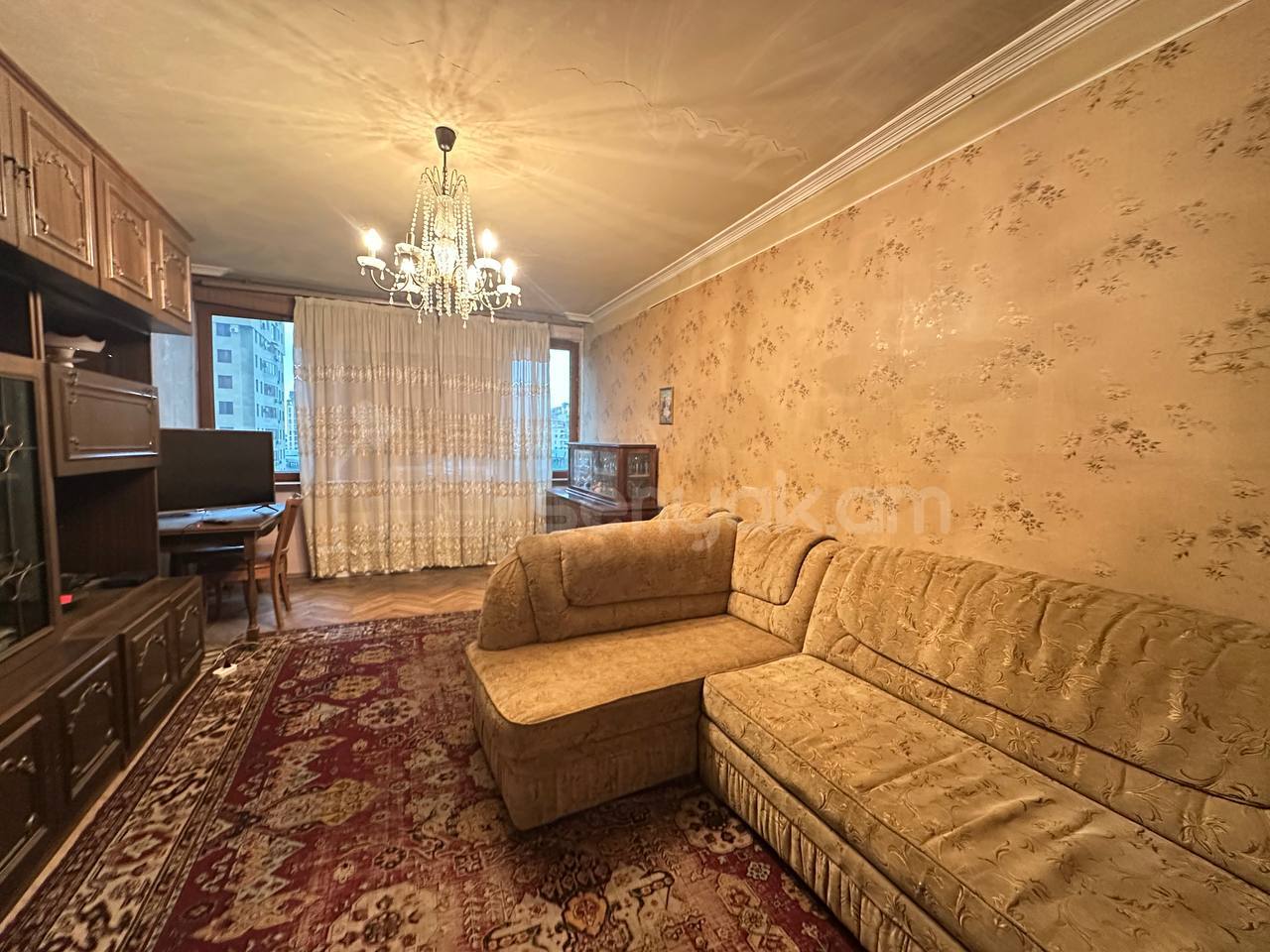 3 Սենյականոց Բնակարան, 90քմ, 6/10 հարկ, Պետական Վիճակում