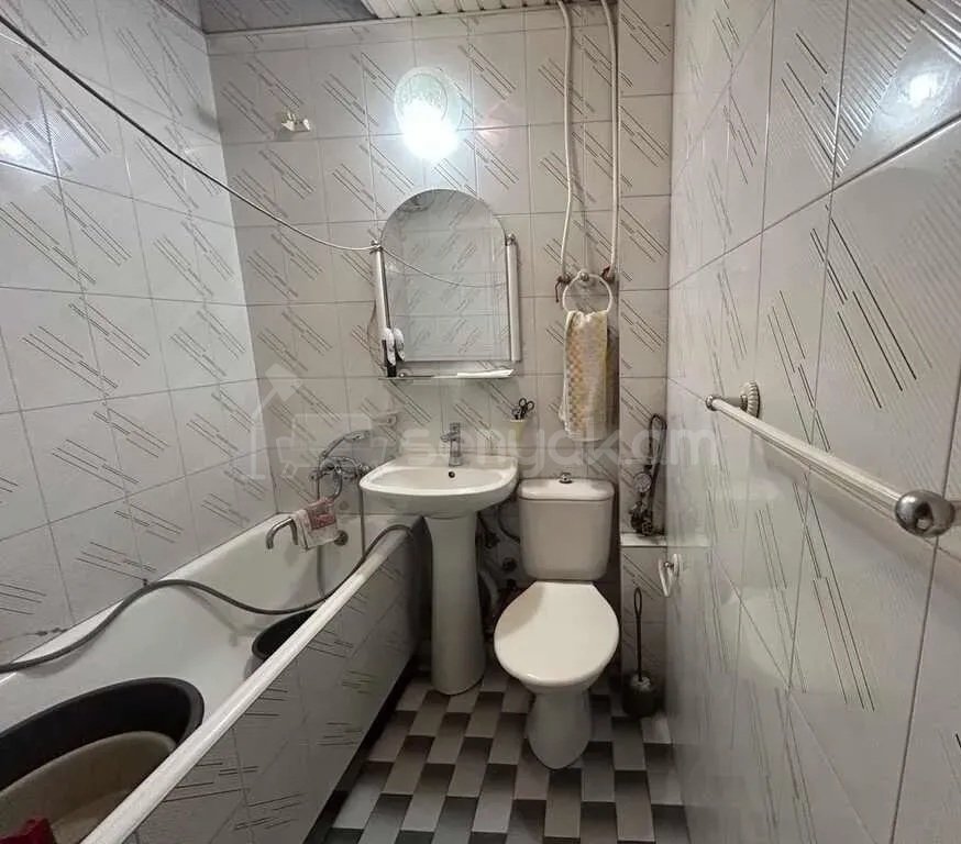1 Սենյականոց Բնակարան Քարե Շենքում, 54քմ, 1/4 հարկ, Կապիտալ Վերանորոգված, Կահավորված