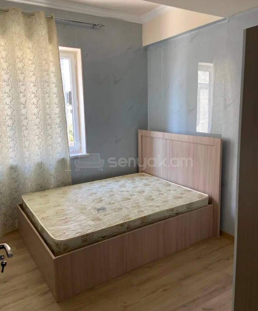 3 Սենյականոց Բնակարան Քարե Շենքում, 70քմ, 2/4 հարկ, Կապիտալ Վերանորոգված, Կահավորված, Արևկող