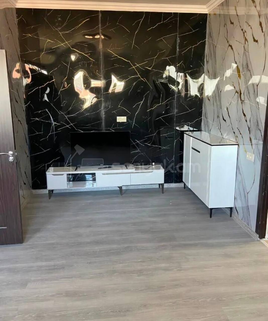 3 Սենյականոց Բնակարան Քարե Շենքում, 70քմ, 2/4 հարկ, Կապիտալ Վերանորոգված, Կահավորված, Արևկող