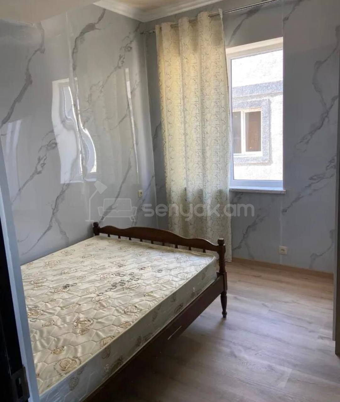 3 Սենյականոց Բնակարան Քարե Շենքում, 70քմ, 2/4 հարկ, Կապիտալ Վերանորոգված, Կահավորված, Արևկող