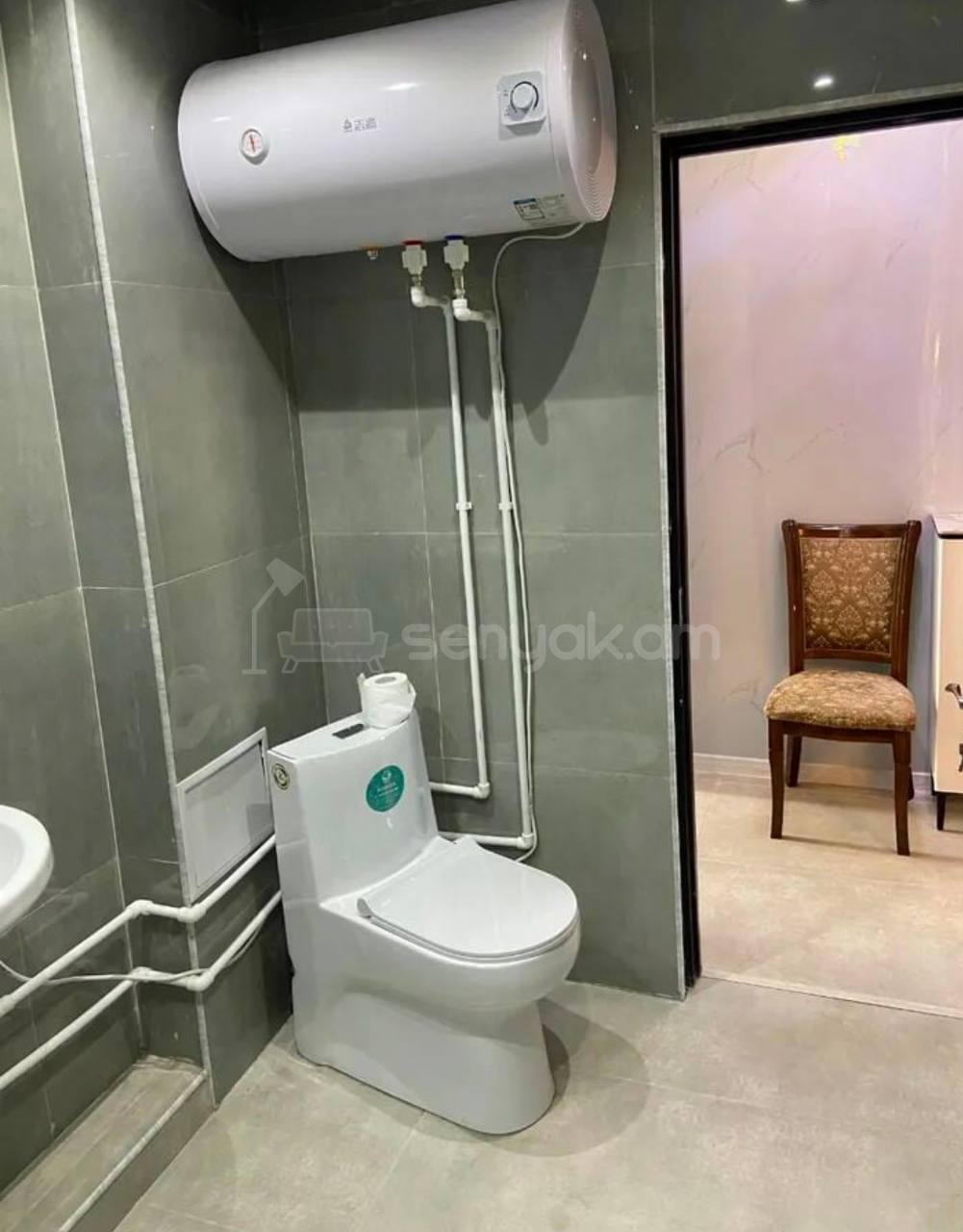 3 Սենյականոց Բնակարան Քարե Շենքում, 70քմ, 2/4 հարկ, Կապիտալ Վերանորոգված, Կահավորված, Արևկող