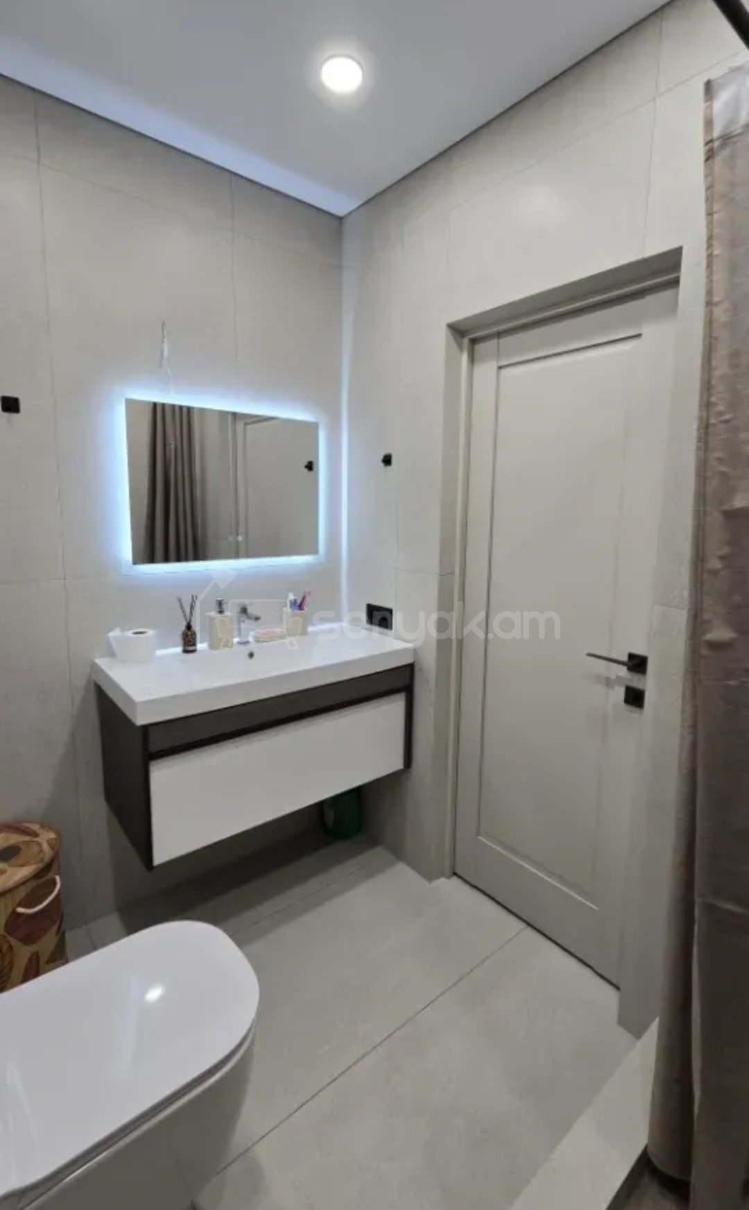 3 Սենյականոց Բնակարան Նորակառույցում, 67քմ, 2/15 հարկ, Դիզայներական Վերանորոգված