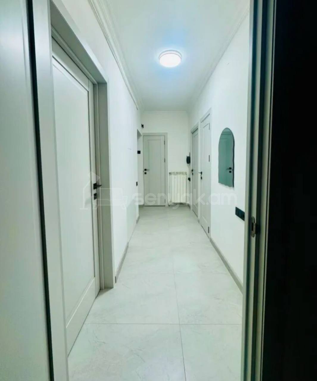 3 Սենյականոց Բնակարան Քարե Շենքում, 74քմ, 5/5 հարկ, Կապիտալ Վերանորոգված