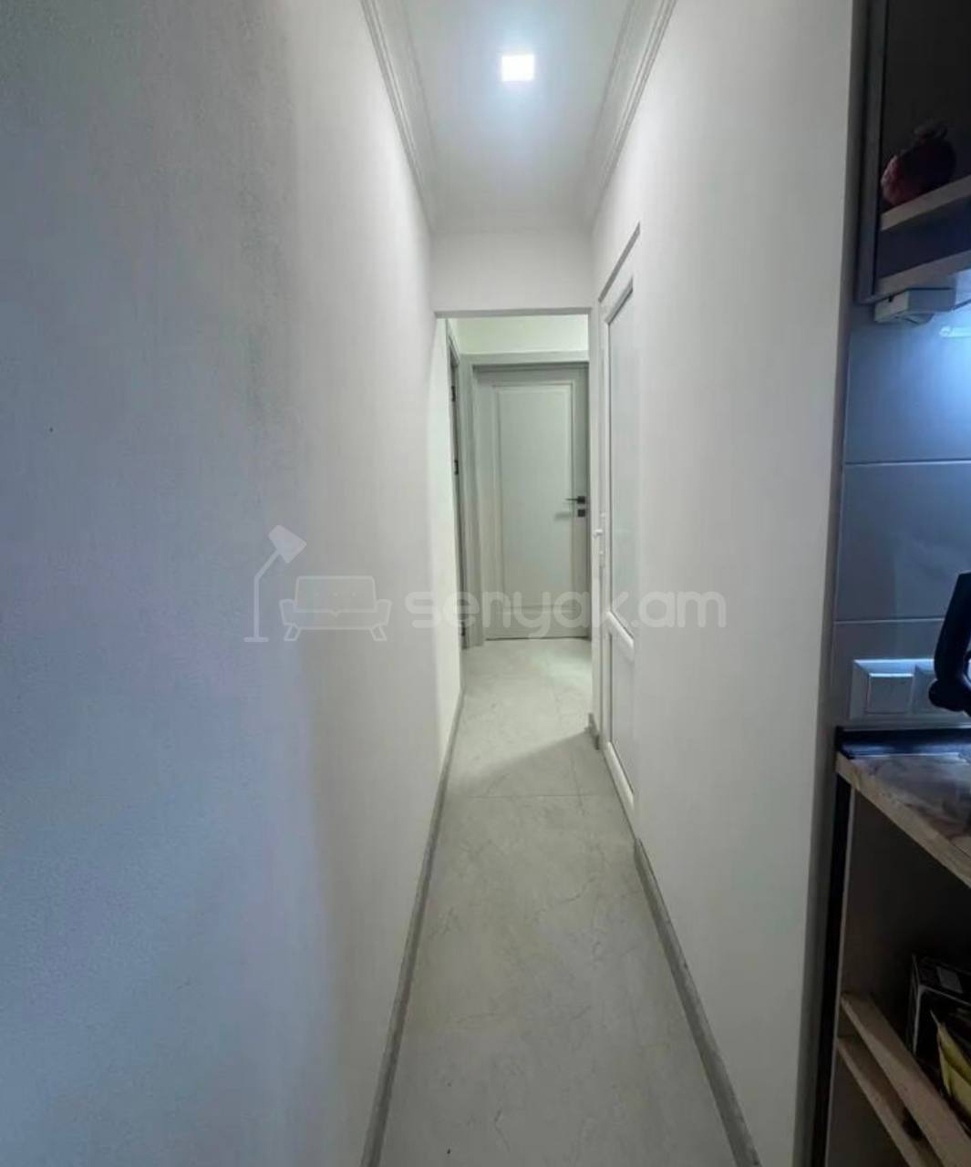 3 Սենյականոց Բնակարան Քարե Շենքում, 74քմ, 5/5 հարկ, Կապիտալ Վերանորոգված