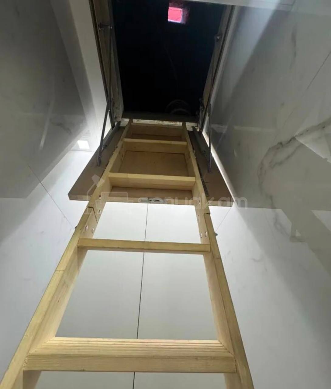 3 Սենյականոց Բնակարան Քարե Շենքում, 74քմ, 5/5 հարկ, Կապիտալ Վերանորոգված