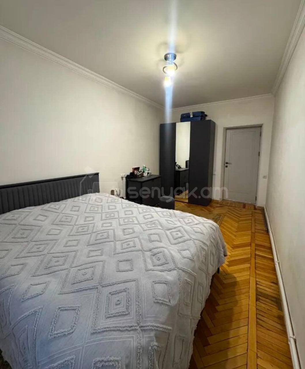3 Սենյականոց Բնակարան Քարե Շենքում, 74քմ, 5/5 հարկ, Կապիտալ Վերանորոգված