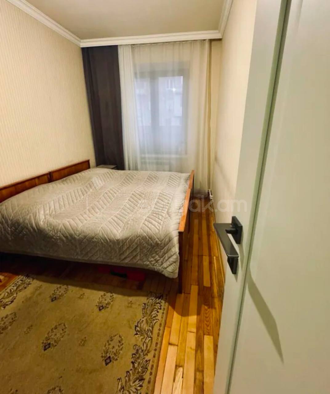 3 Սենյականոց Բնակարան Քարե Շենքում, 74քմ, 5/5 հարկ, Կապիտալ Վերանորոգված