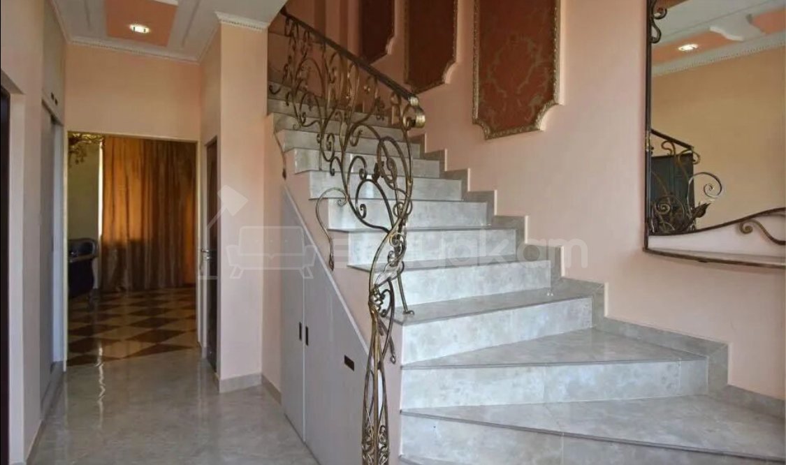 3 Սենյականոց Սեփական Տուն, 145քմ, Կապիտալ Վերանորոգված
