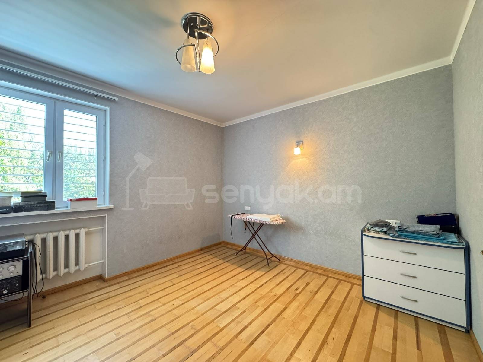 4 Սենյականոց Սեփական Տուն, 402քմ, Նորմալ Վիճակում, Ավտոտնակով
