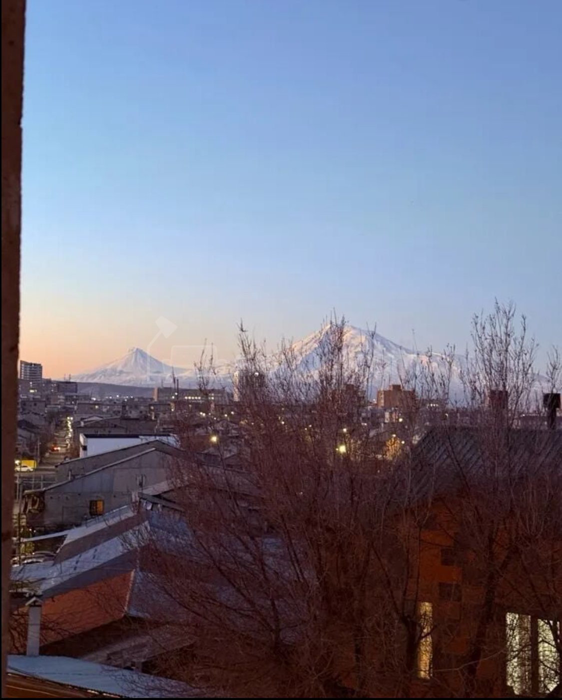 2 Սենյականոց Բնակարան Քարե Շենքում, 47քմ, 3/4 հարկ, Դիզայներական Վերանորոգված