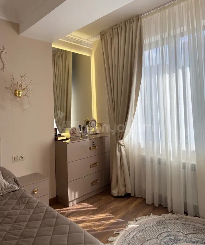 4 Սենյականոց Բնակարան Նորակառույցում, 100քմ, 3/16 հարկ, Դիզայներական Վերանորոգված