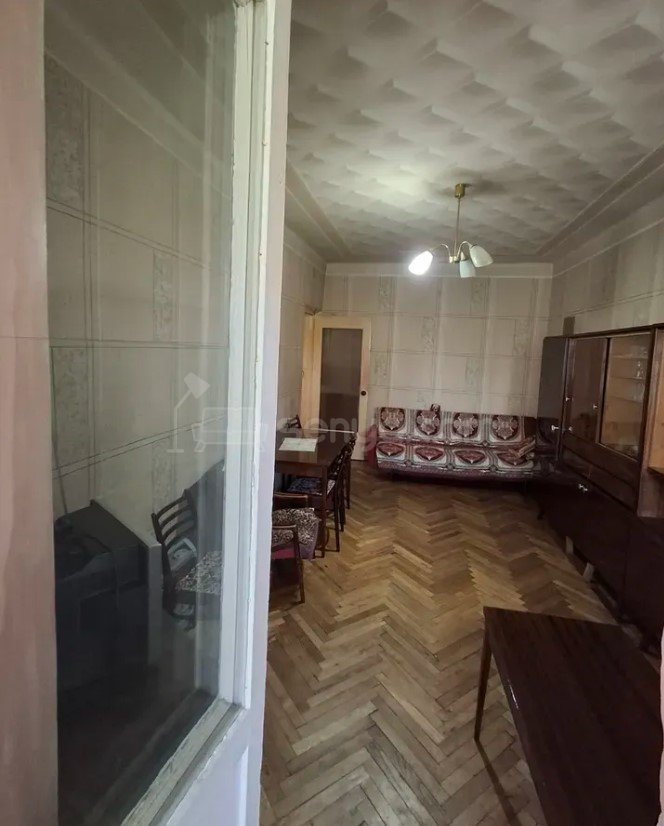 2 Սենյականոց Բնակարան Քարե Շենքում, 60քմ, 4/5 հարկ, Պետական Վիճակում