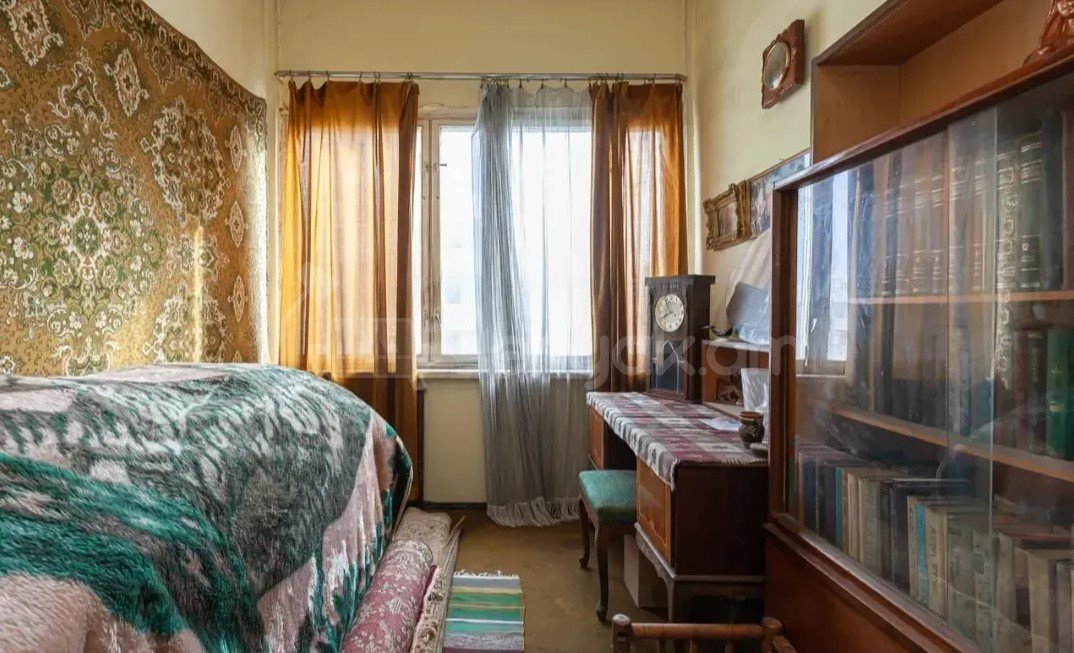 2 Սենյականոց Բնակարան Քարե Շենքում, 91քմ, 4/4 հարկ, Պետական Վիճակում