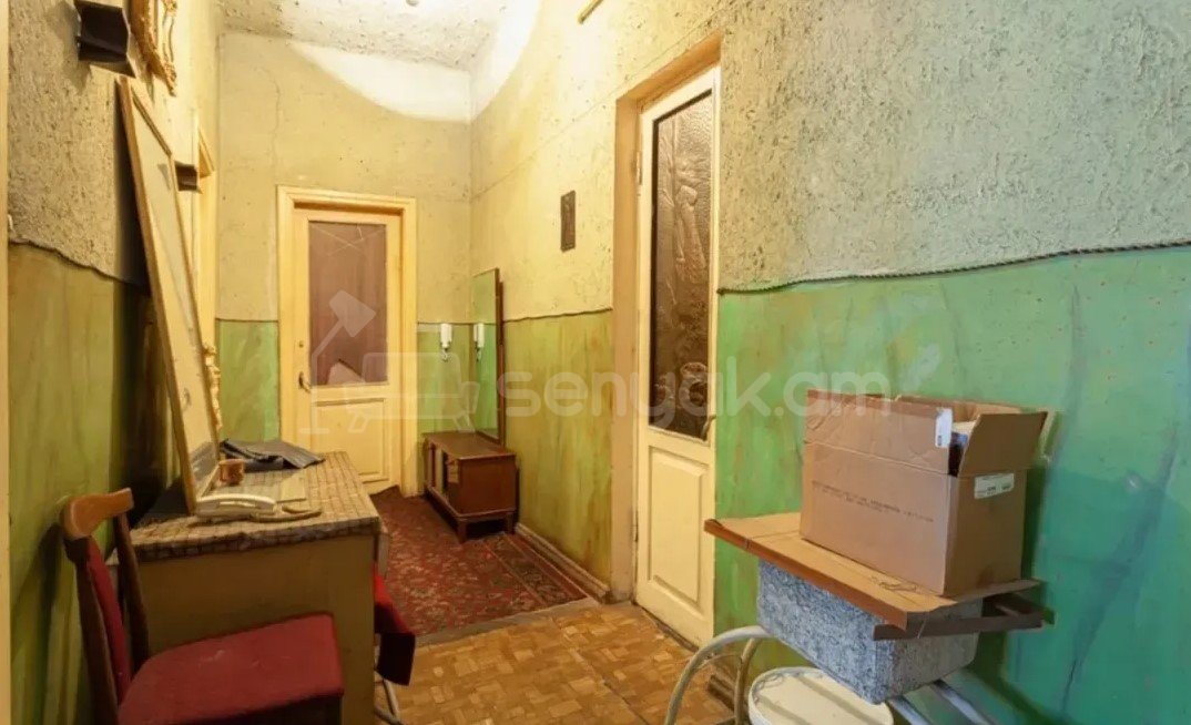 2 Սենյականոց Բնակարան Քարե Շենքում, 91քմ, 4/4 հարկ, Պետական Վիճակում