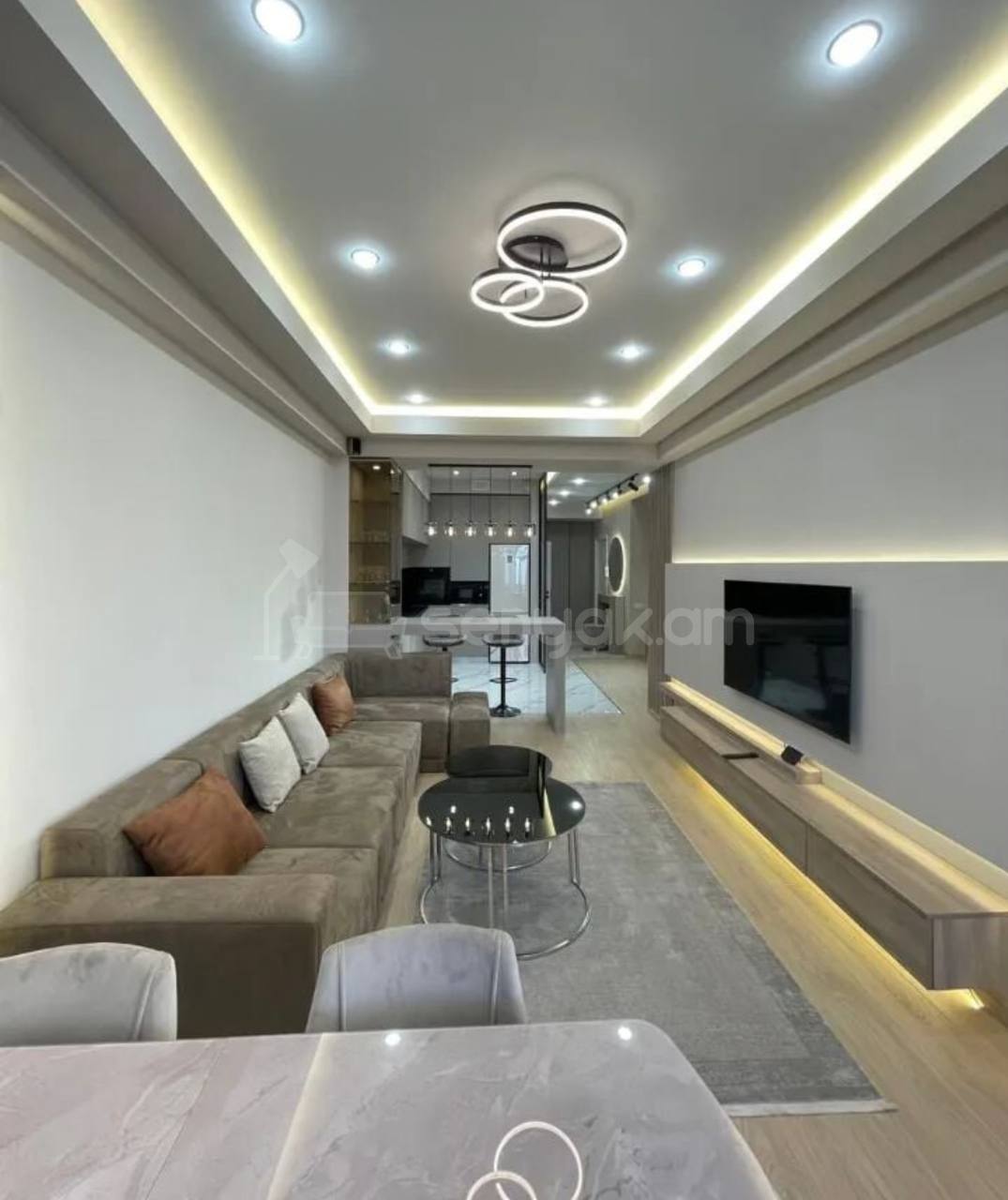 3 Սենյականոց Բնակարան, 73քմ, 11/15 հարկ, Կապիտալ Վերանորոգված
