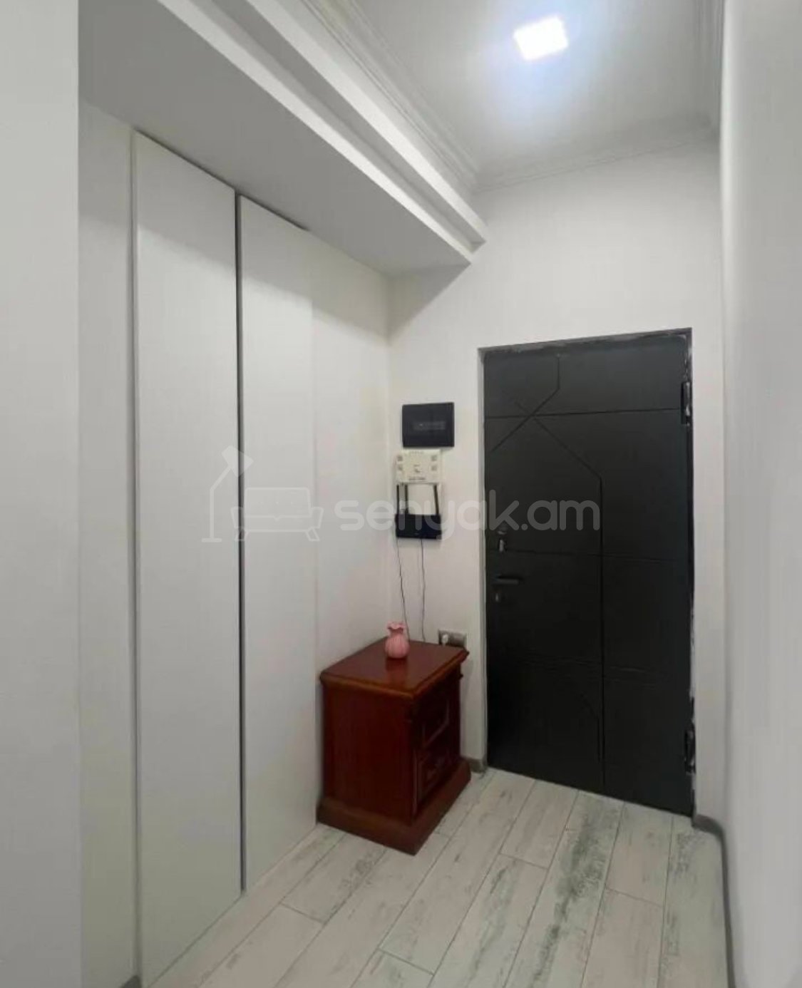 3 Սենյականոց Բնակարան Նորակառույցում, 63քմ, 3/8 հարկ, Դիզայներական Վերանորոգված