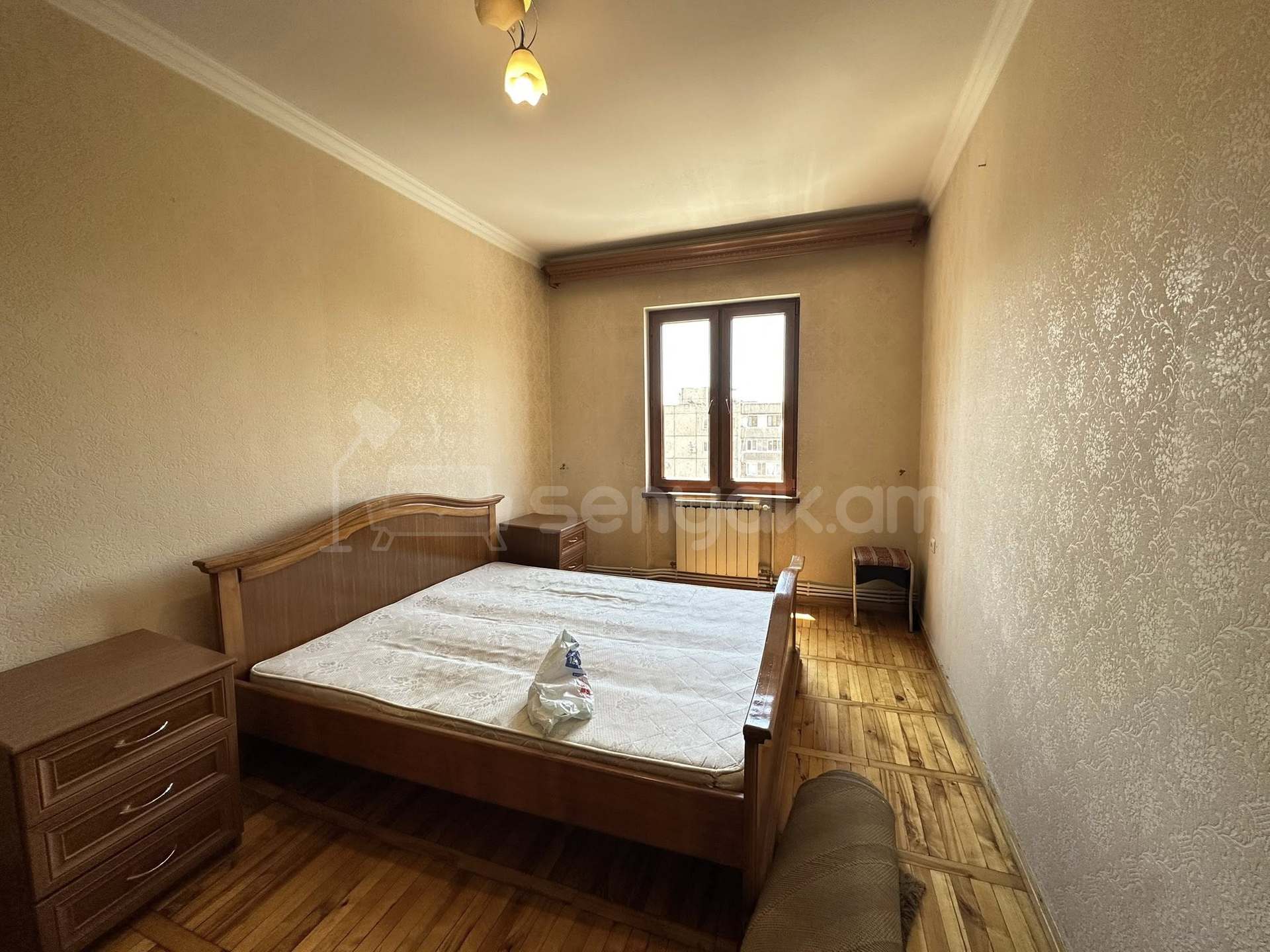 3 Սենյականոց Բնակարան, 80քմ, 8/9 հարկ, Նորմալ Վիճակում