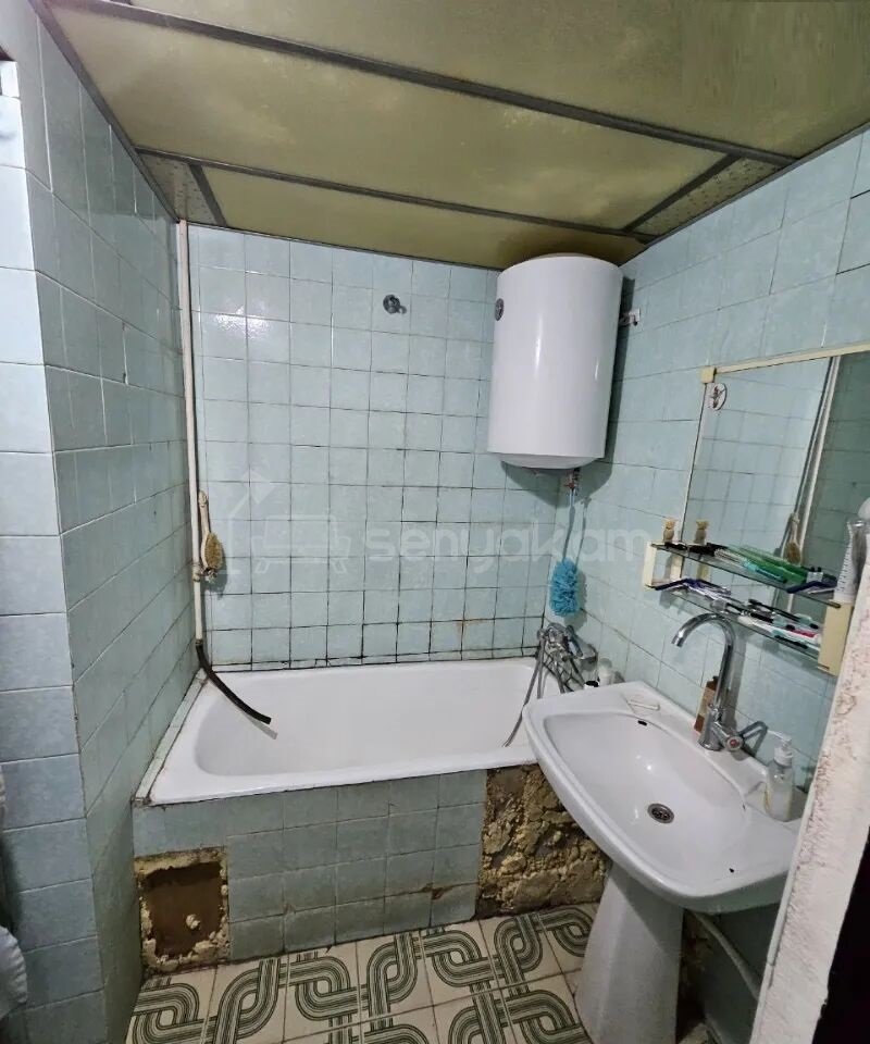 3 Սենյականոց Բնակարան, 98քմ, 9/13 հարկ, Նորմալ Վիճակում
